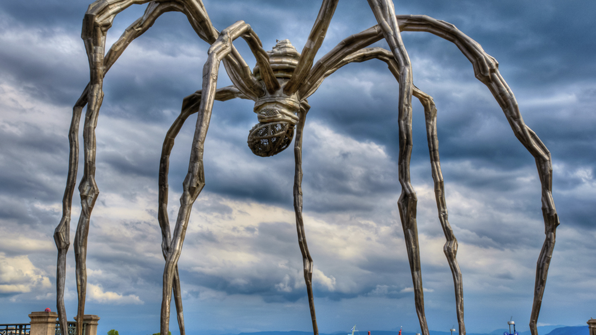 Louise Bourgeois's spider sculpture