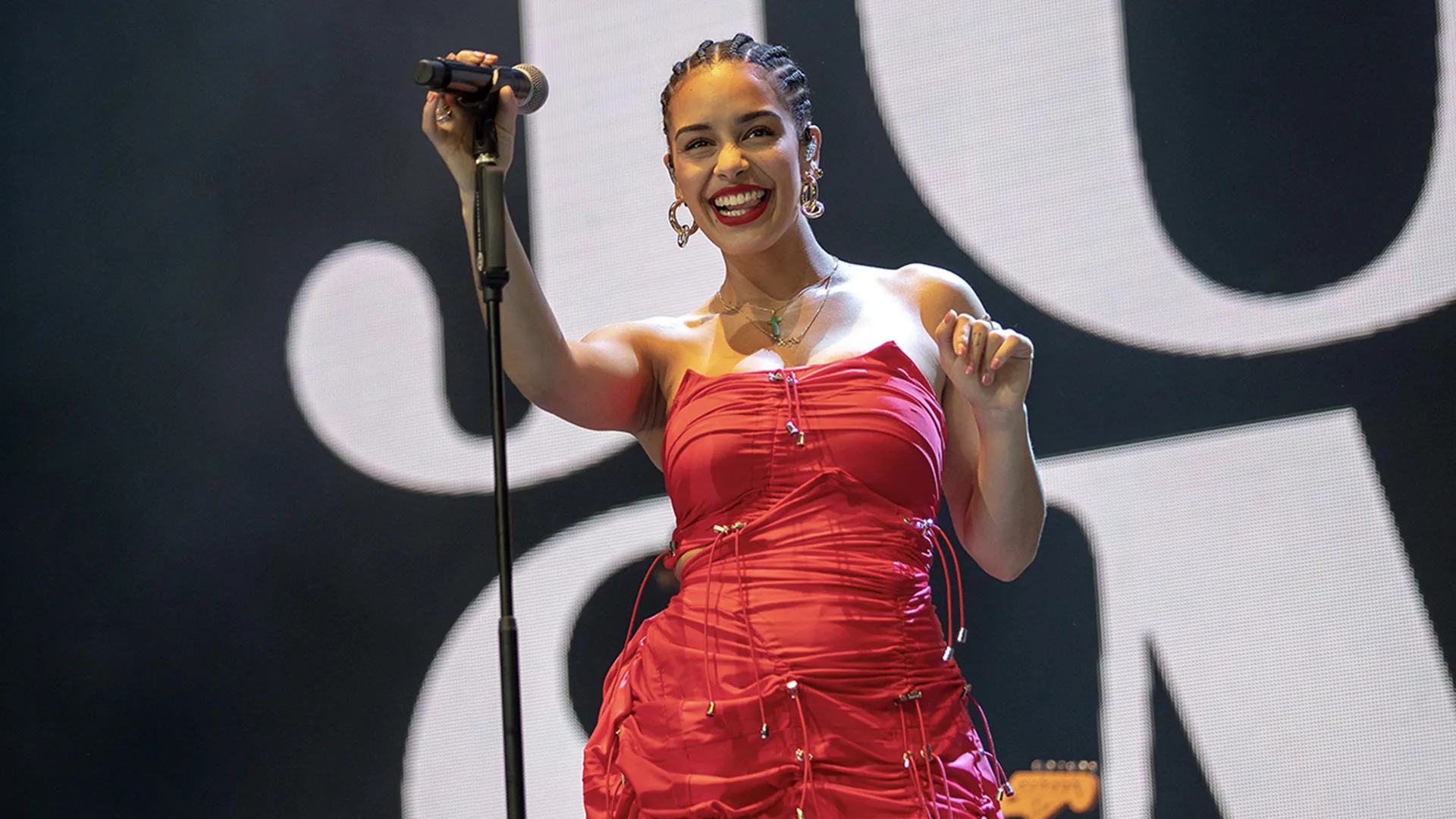 Jorja Smith performing on stage
