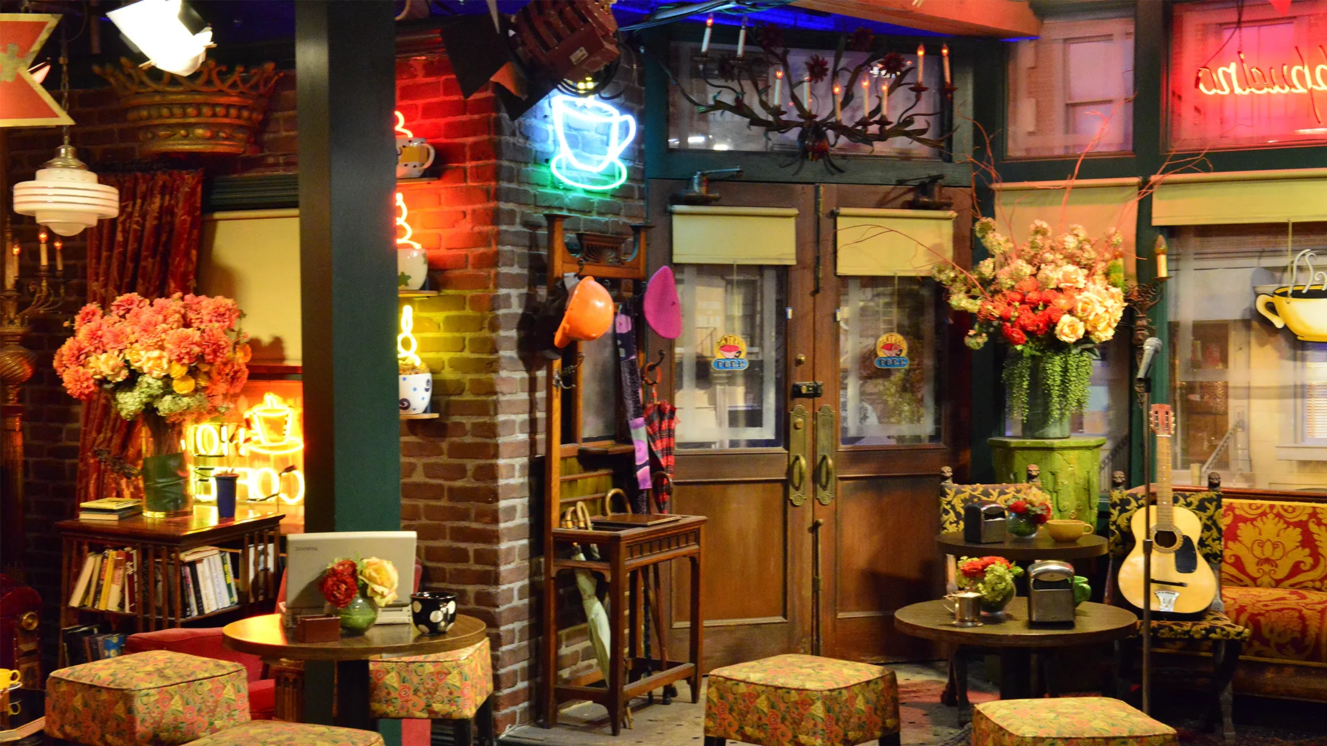 Warner Brothers set for friends Central Perk Bar